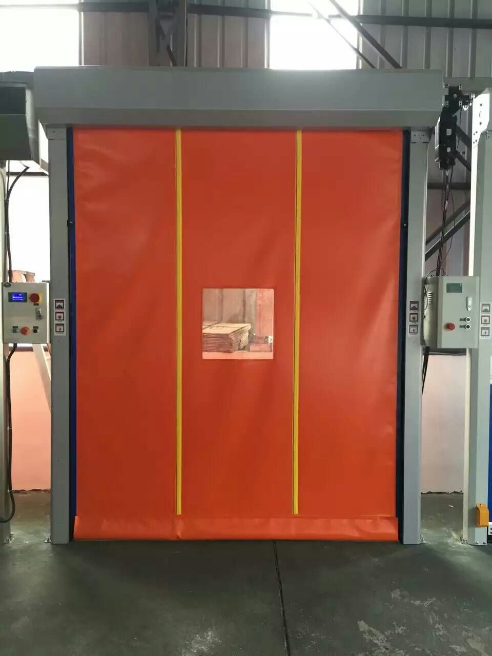 Fast recovery door